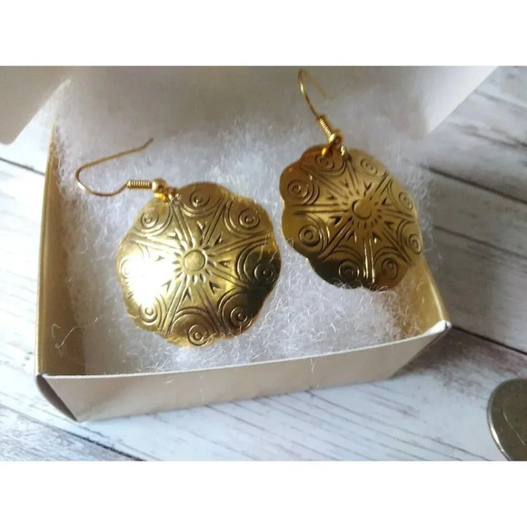 Brass Ornamental Dangle Earrings with Gift Box - Picture 4 of 4